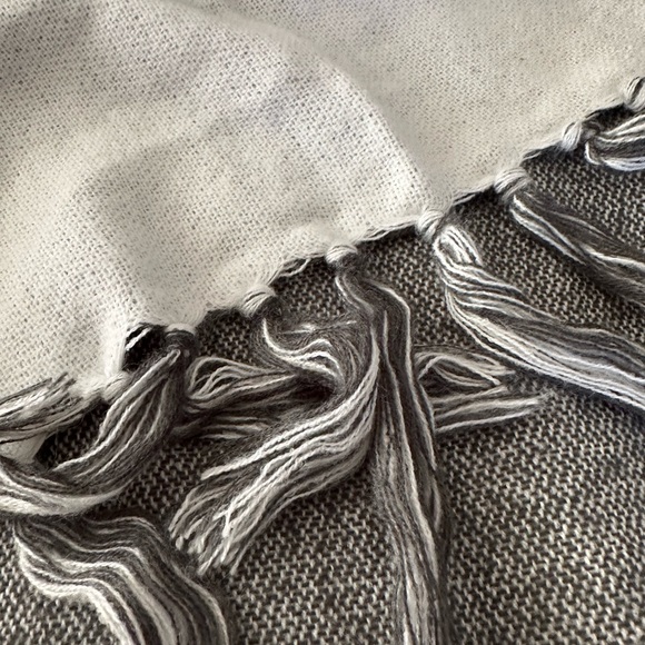 Hearth & Hand Magnolia Cozy Blanket Scarf Throw Modern Farmhouse soft snuggles - Picture 7 of 7